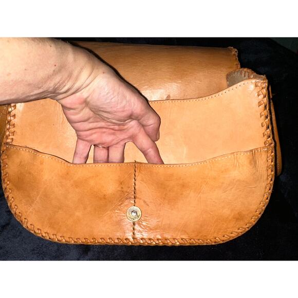 VINTAGE ROOMY SERGIO'S COLLECTION HAND TOOLED LEATHER ESPERANZA SADDLEBAG PURSE - Picture 3 of 13